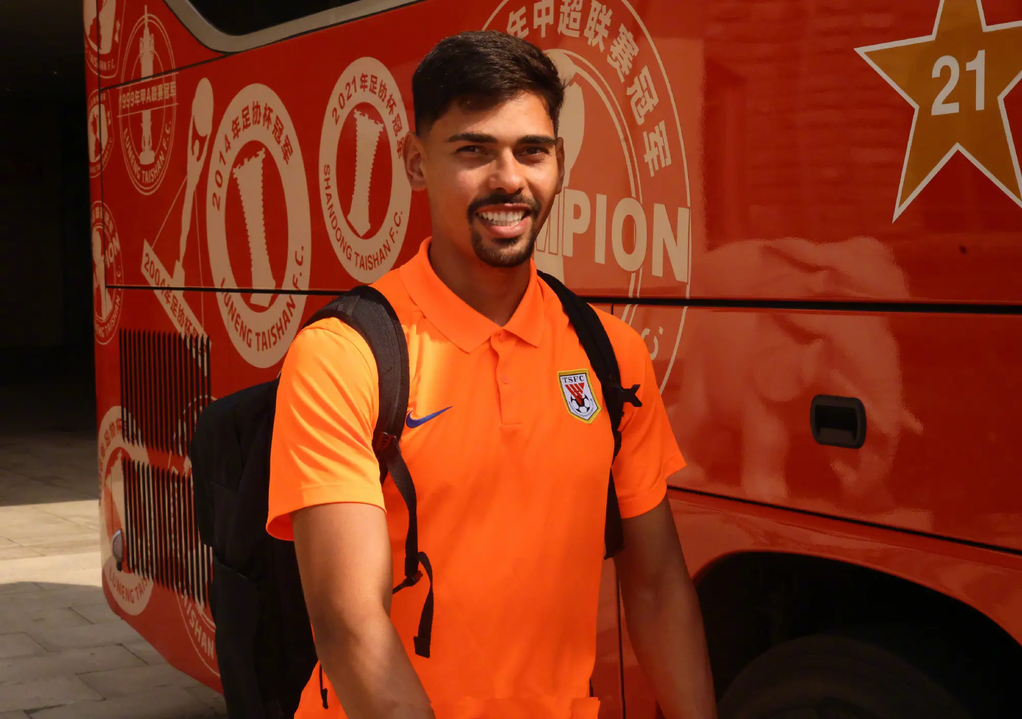 申花稳拿, 加之阿苏埃, 此前申花曾 申花稳拿, 加之阿苏埃, 此前申花曾