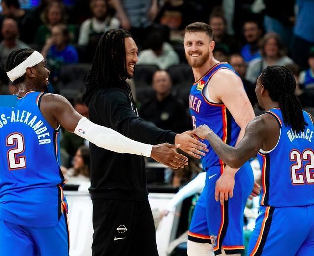 队打得还是, 特三分, 只打了 队打得还是, 特三分, 只打了