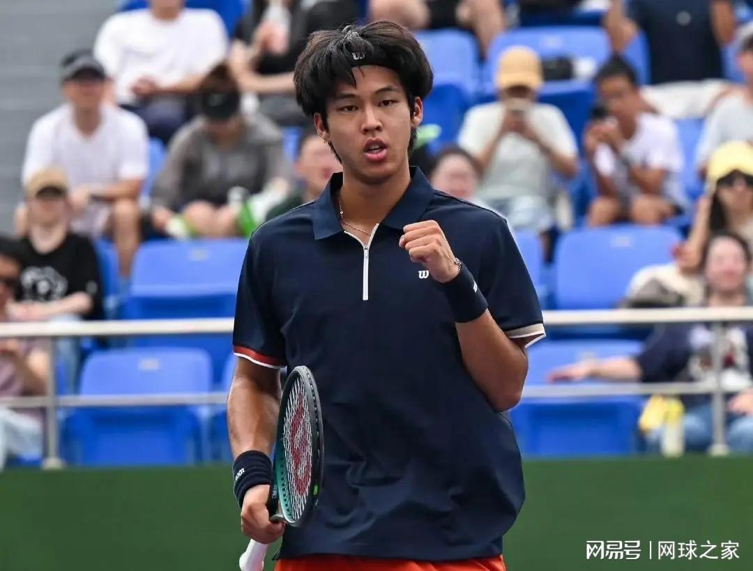 很多球迷并 很多球迷并